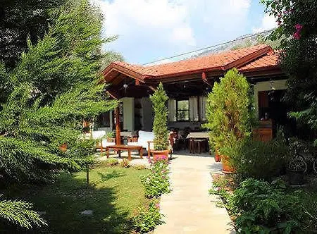 Lägenhetshotell Olive Garden 3*